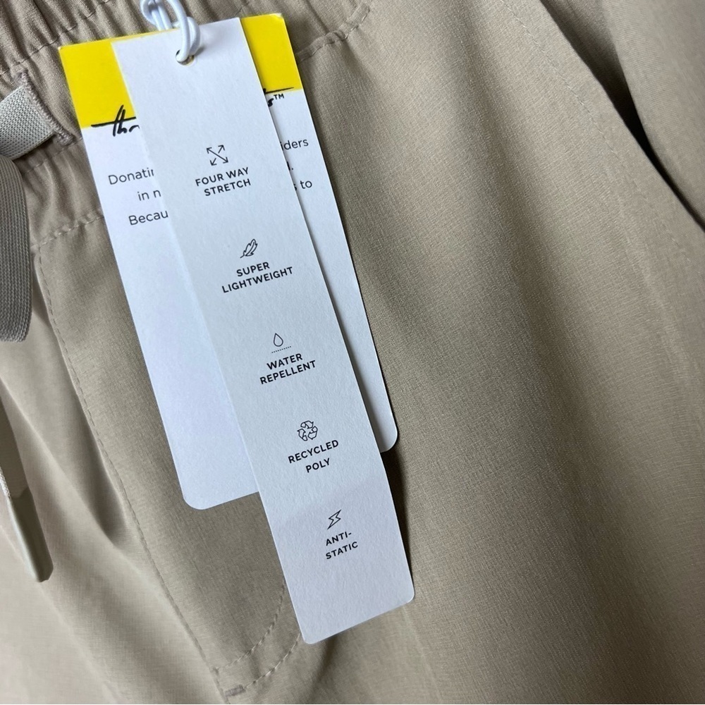 Figs Zamora High Waisted FIONLITE Lined Jogger
Scrub Pants XS Light Oak - Picture 9 of 10